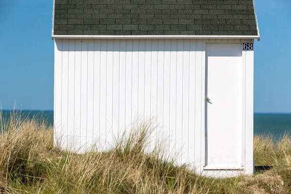 Красочные Деревянные Пляжные Домики Дюнах Гувиль Сюр Мер Норфеи Франция — стоковое фото
