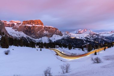 Passo Sella kış mevsiminde, Val di Fassa, Canazei, İtalya