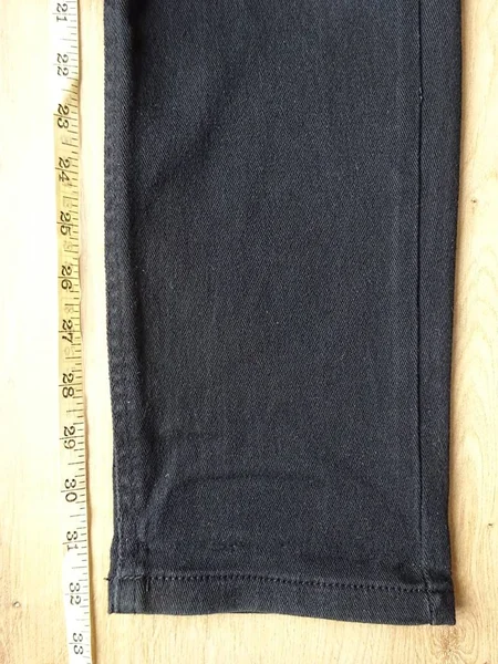 Fekete Színű Denim Farmer Nadrág Inseam Mérete Szalag Mérő — Stock Fotó