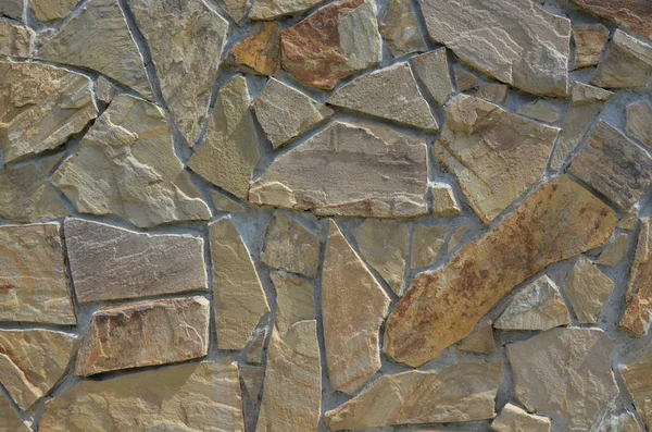    doğal bir taş duvar