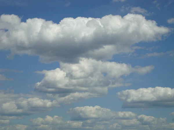 Белые Облака Голубое Небо Свободы Рейс Пустое Место Структура Предыстория — стоковое фото