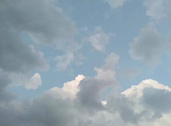 空の雲 空の雲 青い空 白い雲 インフィニティ ストック写真