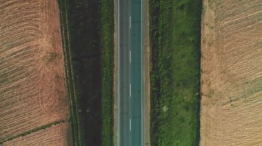 Hava alanları arasındaki yolu uzaklaştırın. 4k.