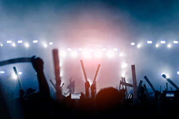 Silhouettes Hand Concert Light Stage Confetti Crowd People Silhouettes Hands —  Fotos de Stock