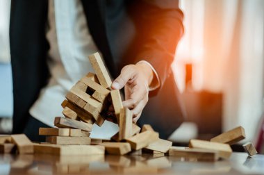 Başarısız Kule İnşa Etme, Meydan Okuma ve Başarısızlık Konsepti