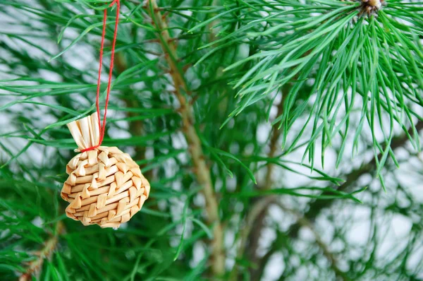 Christmas Straw Decoration Hanging Spruce Close — Stock Photo, Image