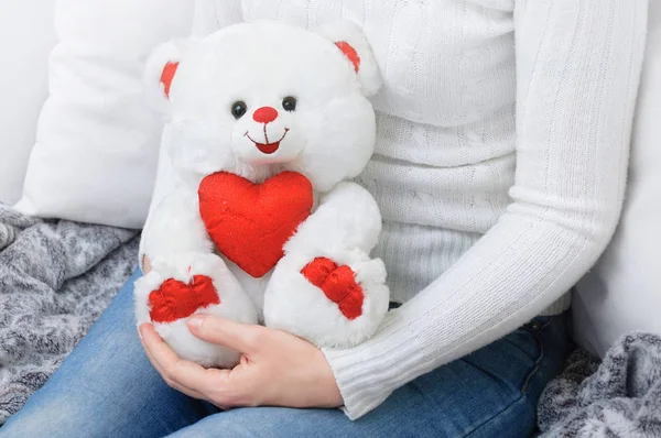 Girl White Sweater Holding Teddy White Bear — Stock Photo, Image