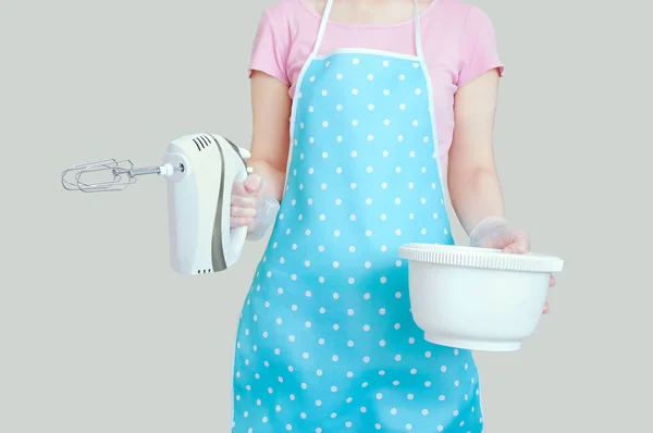 Girl Kitchen Apron Holding Mixer Bowl Gray Background — Stock Photo, Image