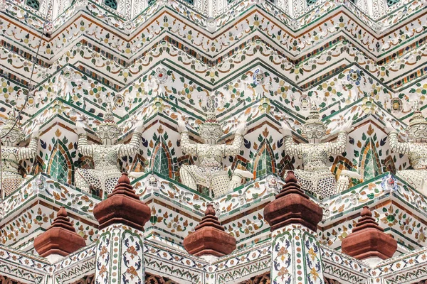 Démon sochy strážce u Wat Arun v Bangkoku, Thajsko — Stock fotografie