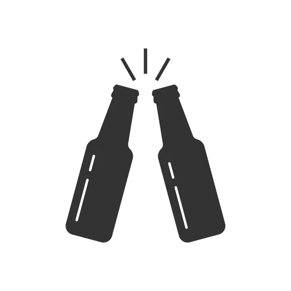 Toasting beer bottles - Stok Vektor