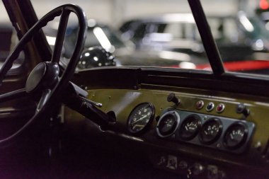 Rus araba. Basit ve anlaşılır. Sovyet askeri Suv.