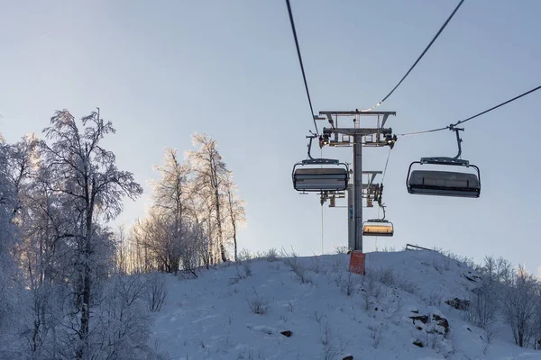 Winter Den Bergen Skigebiet Sessellift Weißbäume Schneebäume — Stockfoto