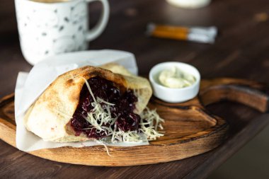 Kahvaltını kafede yap.