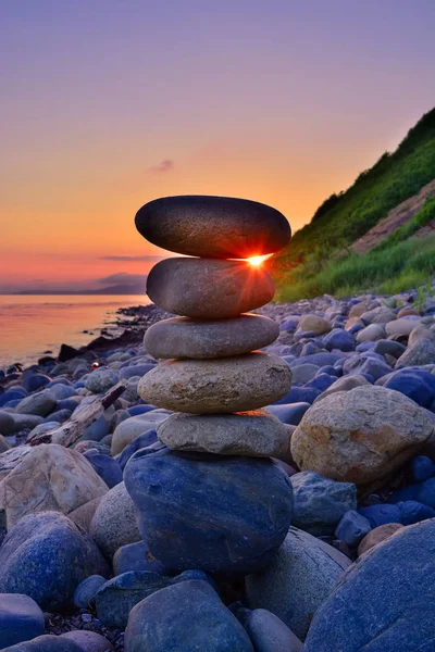 Seixos Contra Pano Fundo Pôr Sol Mar — Fotografia de Stock