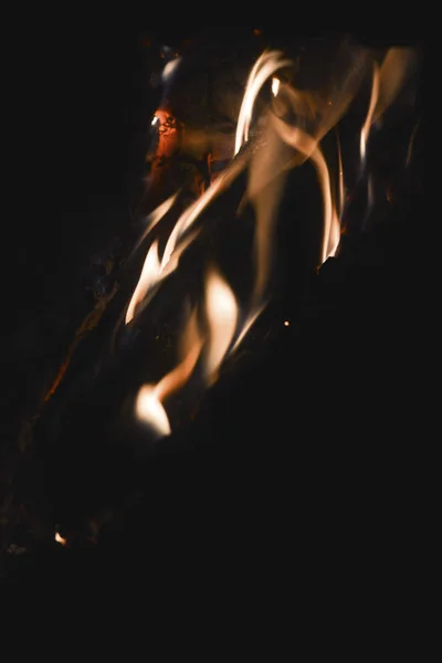 Feuerflammen Auf Schwarzem Hintergrund Holz Ofen Verbrennen — Stockfoto