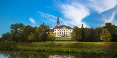 OLOMOUC, CZECH Cumhuriyet. Fırtınada Olomouc yakınlarındaki eski Klaster Hradisko manastırında bulunan bir askeri hastane görülüyor.