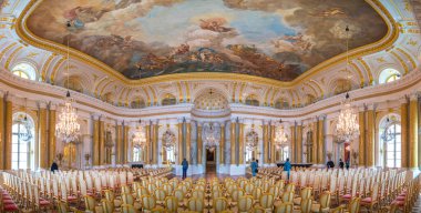 WARsaw, POLAND - 11.02.2020 Kraliyet Kalesi veya sarayı. Saray tarihi bir anıt ve Polonya 'daki UNESCO Dünya Mirası sahası.. 