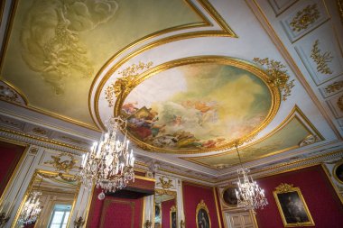 WARsaw, POLAND - 11.02.2020 Kraliyet Kalesi veya sarayı. Saray tarihi bir anıt ve Polonya 'daki UNESCO Dünya Mirası sahası.. 