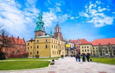 KRAKOW, POLAND. Wawel Kalesi. UNESCO Dünya Mirası Alanı, Kral III. Casimir 'in emriyle inşa edildi..