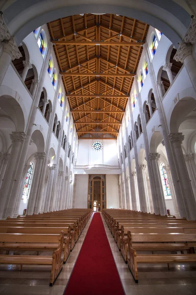 Pristina Kosovo Octubre 2019 Interior Catedral Católica Romana Beata Madre — Foto de Stock