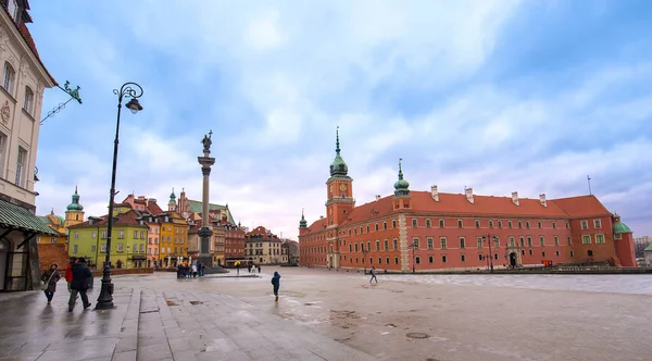 ワルシャワ ポーランド 4月2019 ワルシャワ ワルシャワ ポーランドの旧市街のパノラマ ロイヤル城とシギスムントの柱はコルムナ ジグムンタと呼ばれた ユネスコ世界遺産に登録されている — ストック写真