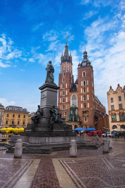 Krakow Polonia Aprile 2019 Basilica Santa Maria Chiesa Mariacki Monumento — Foto Stock