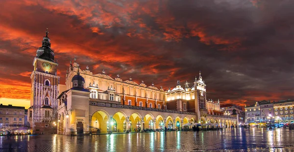 Krakow Poland Cloth Hall Sukiennice Building Illuminated Sunset Main Square — Stock Photo, Image