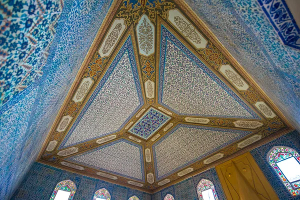 Estambul Turquía Abril 2019 Hermosa Decoración Dentro Del Palacio Topkapi —  Fotos de Stock