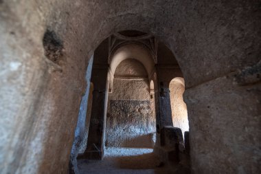Selime Katedrali. Türkiye 'nin Kapadokya kentindeki Selime Manastırı. Selime, Ihlara Vadisi 'nin sonundaki kasaba. Manastır en büyük dini binalardan biridir. Mağara oluşumları.