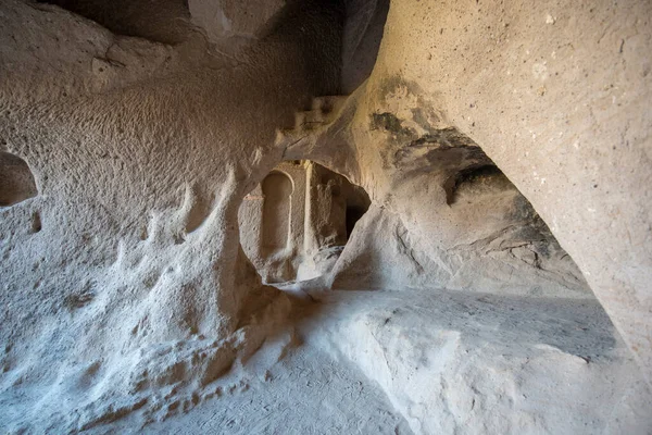 Dentro Iglesia Cueva Bahattin Samanlg Kilisesi Belisrma Capadocia Turquía Pueblo — Foto de Stock