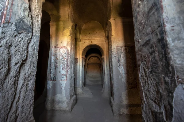 Dentro Iglesia Cueva Bahattin Samanlg Kilisesi Belisrma Capadocia Turquía Pueblo —  Fotos de Stock