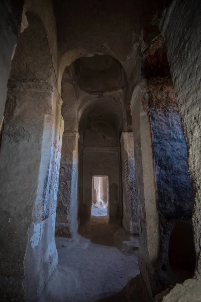 Dentro Iglesia Cueva Bahattin Samanlg Kilisesi Belisrma Capadocia Turquía Pueblo —  Fotos de Stock