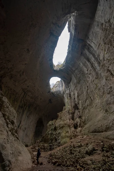 Vista Panorámica Cueva Prohodna También Conocida Como Los Ojos Dios — Foto de Stock