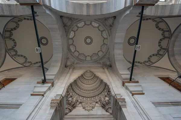 Stambuł Turcja Widok Meczet Nuruosmaniye Turecki Camii Pierwszy Barokowy Budynek — Zdjęcie stockowe