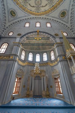 İstanbul, Türkiye - 26 Nisan 2019: İstanbul Tophane ilçesinde Sultan 2. Mahmut tarafından inşa edilen Nusretiye Camii 'nin içi 1826 yılında ibadete açıldı. Mimar Krikor Balyan.
