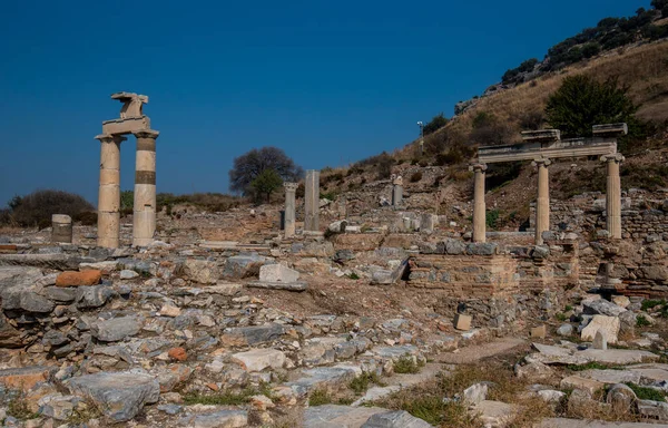 エフェソス セルクク イズミル トルコ エフェスの古代都市 ユネスコの世界遺産は イオニア海岸にある古代ローマの建物です トルコのほとんどの古代都市を訪問 — ストック写真