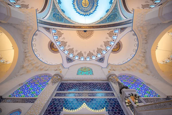 Estambul Turquía Abril 2019 Interior Mezquita Camlica Nueva Mezquita Más — Foto de Stock
