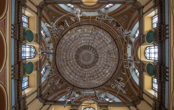 Stambuł Turcja Maja 2019 Wnętrze Meczetu Dolmabahce Dolmabahce Camii Zwanego — Zdjęcie stockowe