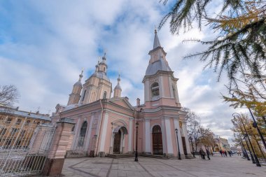 Saint Petersburg, Rusya - 30 Kasım 2019: Birinci Havari Andrew 'un Katedrali ve Mareşal Golovin' in ilk Şövalyesi..