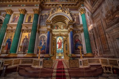 Saint Petersburg, Rusya - 15 Kasım 2019: Saint Isaac Katedrali veya Isaakievskiy Sobor 'un içi en büyük Rus Ortodoks kilisesidir (sobor). En büyük ortodoks bazilikasıdır..