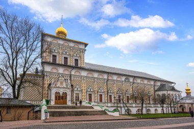 Sergiyev Posad, Rusya - 11.10.2019: Kutsal Trinity St. Sergius Lavra. Sergiev Posad Kremlin. Rus manastırı ve Rus Ortodoks Kilisesi 'nin ruhani merkezi.. 