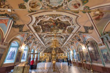 SERGIYEV POSAD, RUSSIA - 19.02.2020: St. Sergius Kilisesi 'nin İçi (Refectory church). St. Sergius Trinity Lavra, Sergiev Posad Kremlin