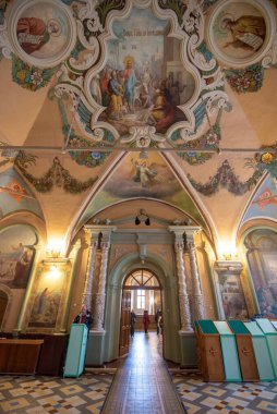 SERGIYEV POSAD, RUSSIA - 19.02.2020: St. Sergius Kilisesi 'nin İçi (Refectory church). St. Sergius Trinity Lavra, Sergiev Posad Kremlin