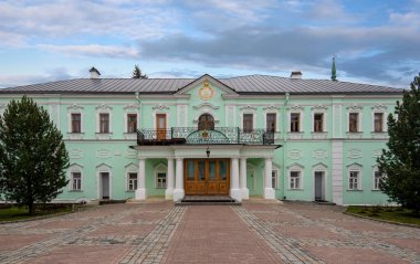 Sergiyev Posad, Rusya - 11.10.2019: Kutsal Trinity St. Sergius Lavra. Sergiev Posad Kremlin. Rus manastırı ve Rus Ortodoks Kilisesi 'nin ruhani merkezi.. 