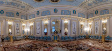 Tsarskoye Selo (Puşkin), Saint Petersburg, Rusya - 28 Kasım 2019: Catherine Sarayı 'nın Barok altın iç mimarisi, Tsarskoe selo kasabasında yer almaktadır. Rusların Romanov Çarı 'ndaki konutu