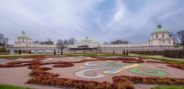 Lomonosov San Petersburgo Rusia Palace Park Ensemble Oranienbaum Gran Palacio — Foto de Stock