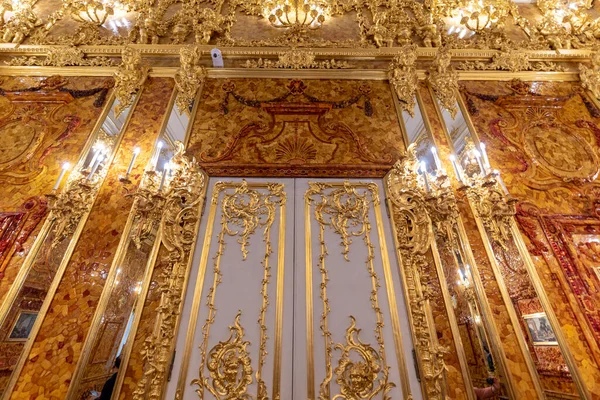 查尔斯克耶 Tsarskoye Selo 普希金 俄罗斯圣彼得堡 2019年11月28日 凯瑟琳宫 Catherine Palace 的巴洛克式金色内部 — 图库照片