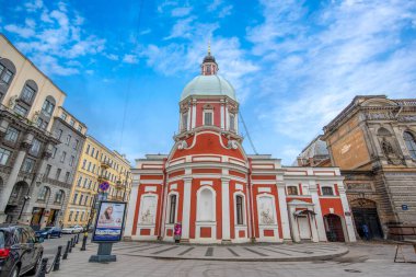 SAINT PETERSBURG, RUSSIA - 21 Kasım 2019: St. Panteleimon Kilisesi dış mimari görünümü Pestel caddesi Şifacı
