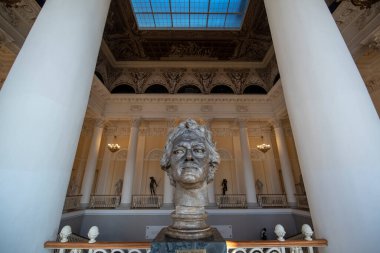 Saint Petersburg, Rusya - 05 Kasım 2019: Devlet Rus Müzesi. Müze, St. Petersburg 'daki en büyük Rus sanat eserleri deposudur.. 