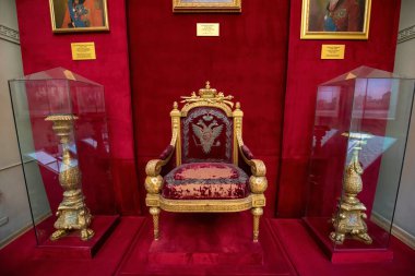 Moskova, Rusya - 12.02.2020: Devlet Tarih Müzesi 'nin İçi (Tarih Müzesi) ve Moskova' daki Kızıl Meydan 'daki Kremlin' in bir bölümü. 